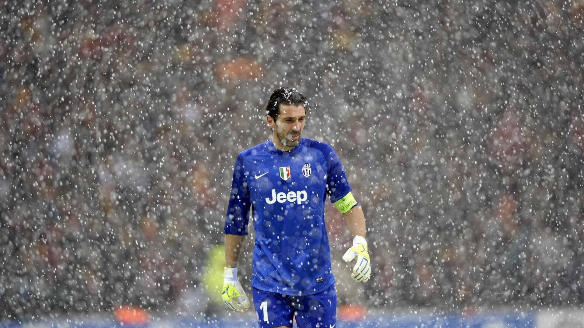 开云体育入口-托里·哈斯克冲线瞬间引爆现场，哈里托马斯nba