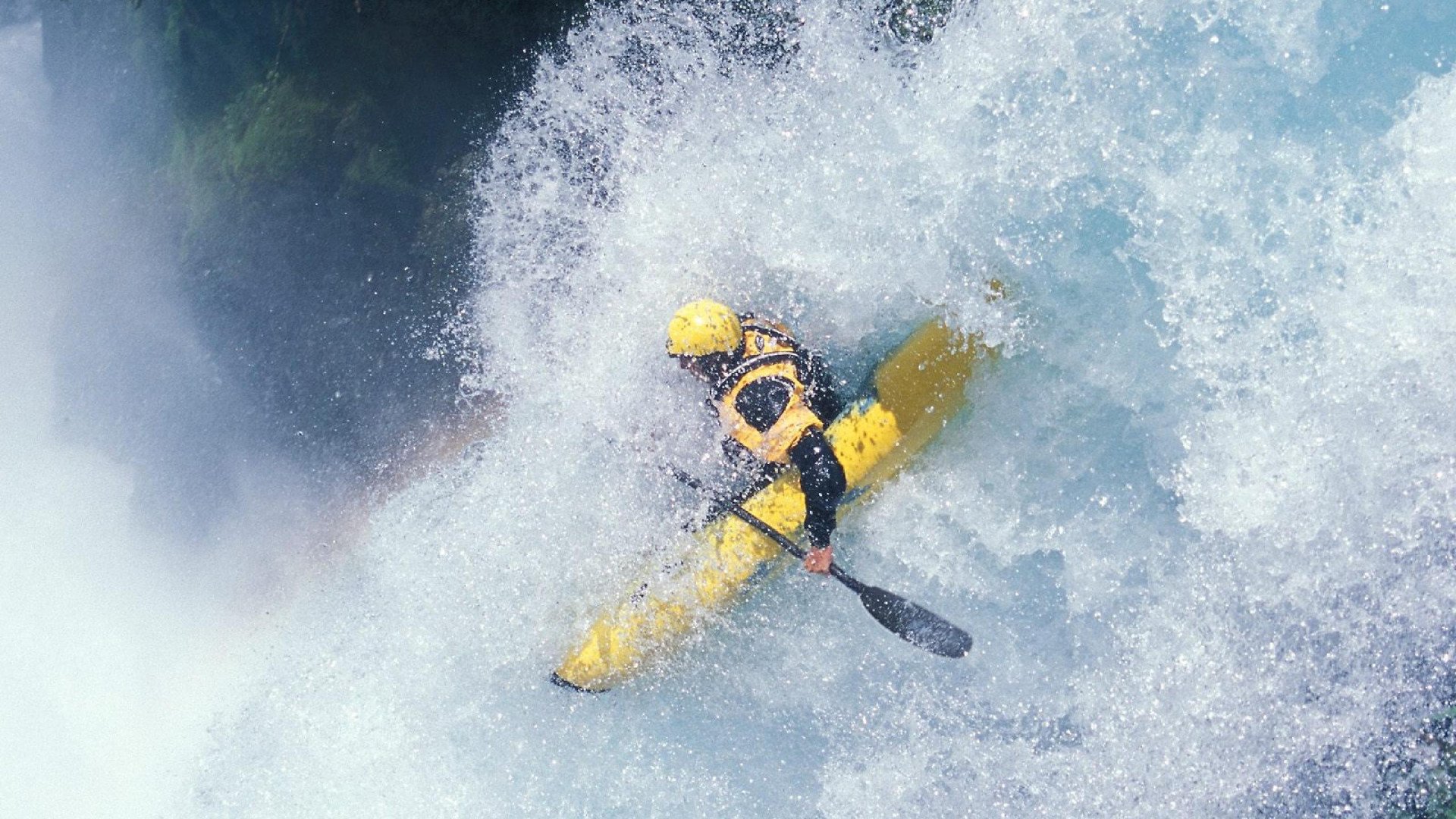 kering.com-高尔凭借精准的判断力，成为袋鼠队反击时的重要发起者